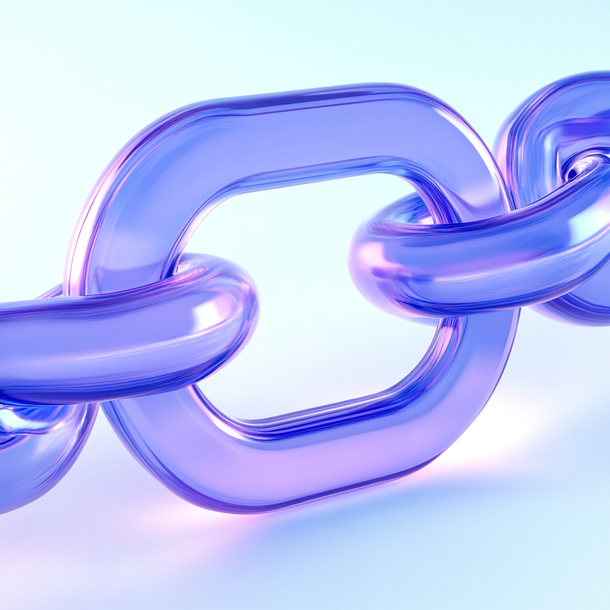 Glass chain link